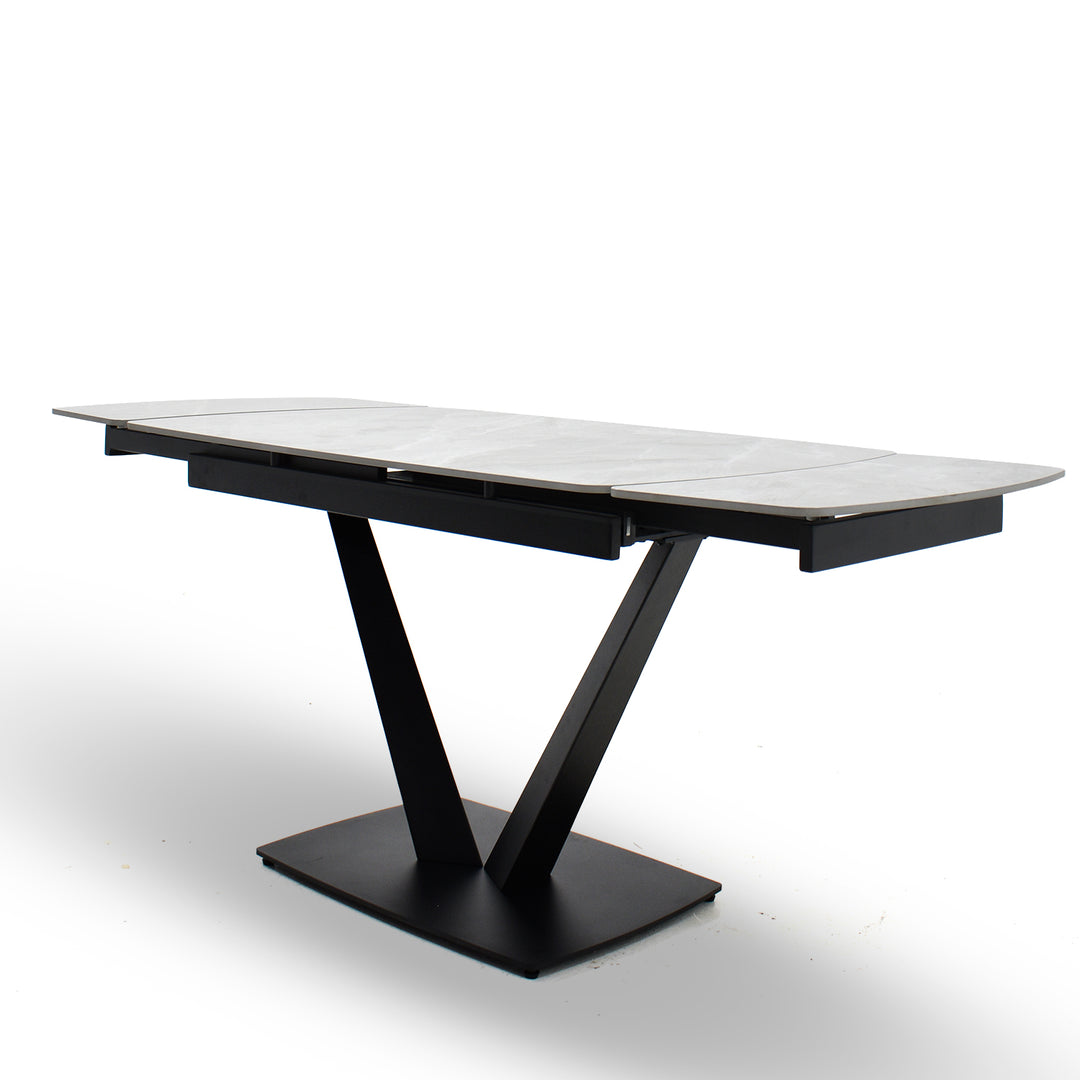 Atlas Extendable Table