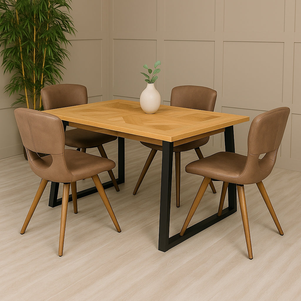 Harlem Extending Dining Table with Tronto Vintage Chairs